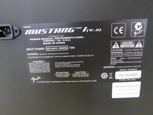 ตู้แอมป์กีต้า Fender Mustang 1 V2 20 วัตต์ ของแท้ ของใหม่ มือหนึ่ง