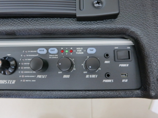 ตู้แอมป์กีต้า Fender Mustang 1 V2 20 วัตต์ ของแท้ ของใหม่ มือหนึ่ง