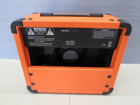 ตู้แอมป์กีต้า QUAKE รุ่น GF-15 ของใหม่ มือหนึ่ง สีส้มทันสมัย เสียงดี ดอก 6 นิ้ว