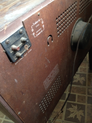 ทีวีธานินทร์เก่า อุปกรณ์เดิม ครบ สวยๆ คนรักสะสม น่าเก็บ เข้าคอเลคชั่น