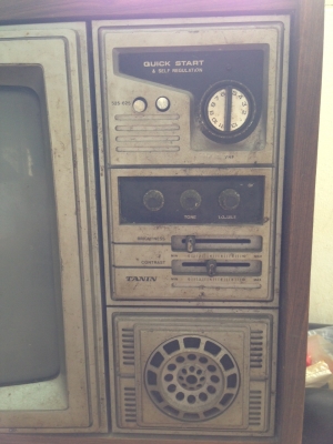 ทีวีธานินทร์เก่า อุปกรณ์เดิม ครบ สวยๆ คนรักสะสม น่าเก็บ เข้าคอเลคชั่น