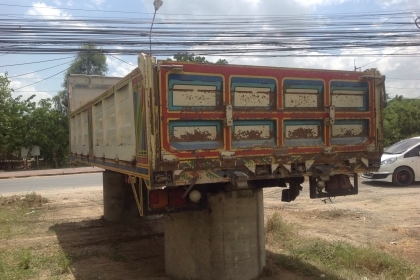 ขายกระบะดั้มสิบล้อ