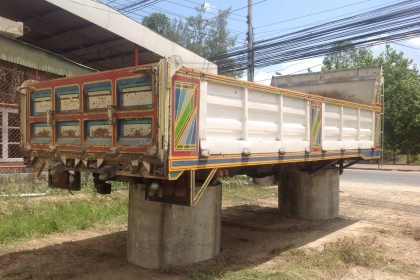 ขายกระบะดั้มสิบล้อ