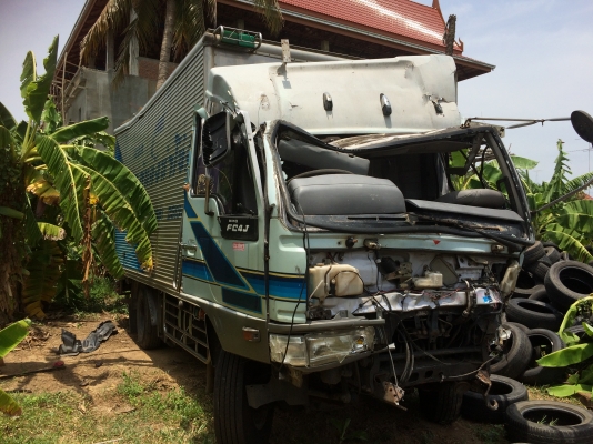 ขายรถ ISUZU FTR ปี 1990 เป็นรถอุบัติเหตุ ซ่อมได้