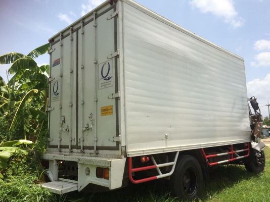 ขาย 6ล้อ ISUZU FTR 11H 1990 สีขาว ตู้บรรทุก
