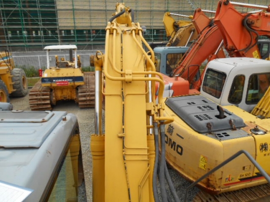 รถขุด Komatsu PC128US-2E1 สต็อกเรา สนใจโทร. 080-6565422 (หนิง)