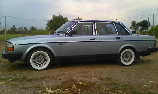 Volvo 240 Classic สภาพสวยทั้งภายใน ภายนอก วาง 1JZ พร้อมใช้วิ่งทางไกล ใช้อยู่ทุกวัน 65,000