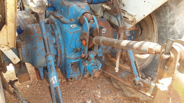 รถไถฟอร์ด 6610 เสื้อลาย 86 แรงม้า ปีจดทะเบียน 2547 รถไถฟอร์ด 6610 เสื้อลาย 86 แรงม้า ปีจดทะเบียน 2547