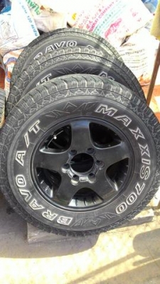 ขายแม็กพร้อมยาง ขอบ15  1ชุด 8000