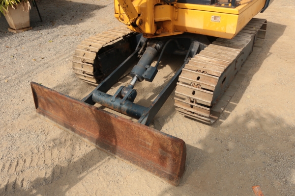 Komatsu PC30-3 เก่านอกนำเข้า พร้อมใช้ ไม่มีหลังคา