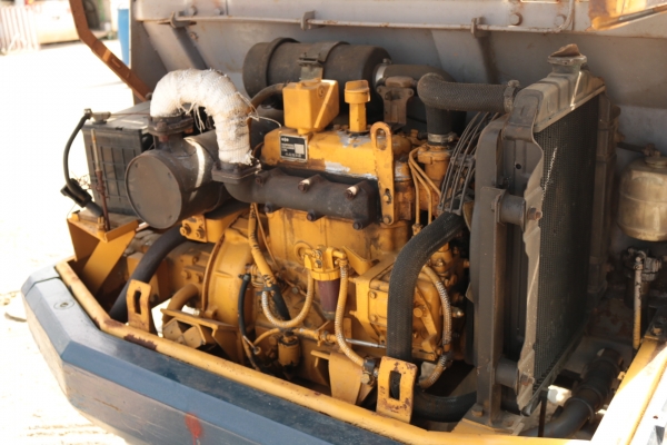 Komatsu PC30-3 เก่านอกนำเข้า พร้อมใช้ ไม่มีหลังคา