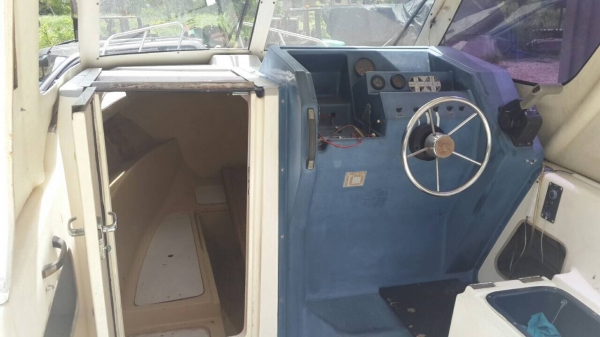 ขายด่วน เรือเร็ว 22 ฟุต พร้อมเครื่องยามาฮ่า 115 แรง