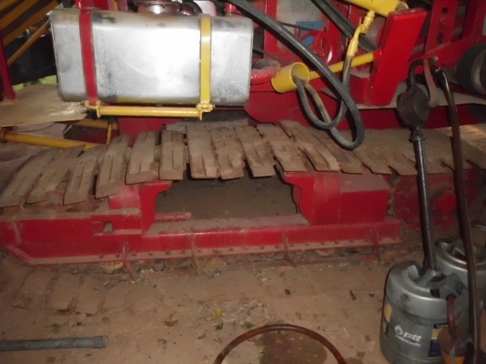 ขายรถเกี่ยวข้าว เกษตรพัฒนา อุ้ม 2.5 ตัน หน้าเกียว 3 เมตร ขายรถเกี่ยวข้าว เกษตรพัฒนา อุ้ม 2.5 ตัน หน้าเกียว 3 เมตร