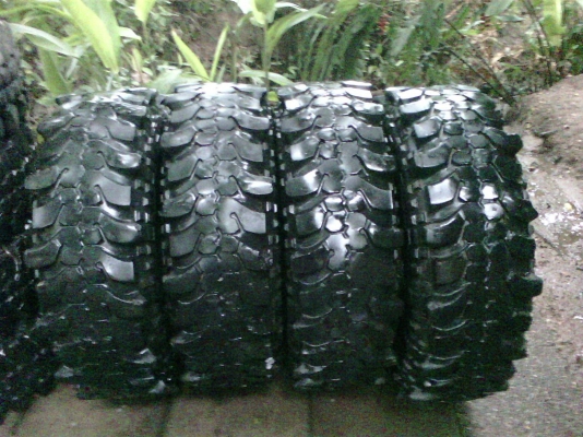 ยาง SIMEX 35 นิ้ว  ขอบ16 ตามสภาพ  6,500  ยกไปเลยครับ