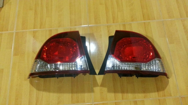 ไฟท้ายCIVIC FD 8 เหลี่ยม