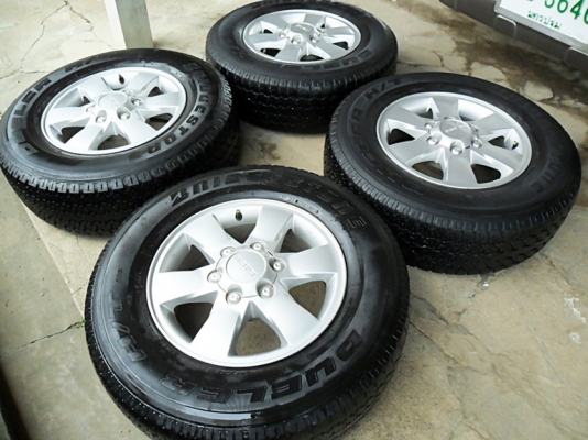 แม็กแท้ ขอบ16-6รู139สภาพสวย พร้อมยางดอกหนา บริดสโตน245-70 R16(4ล้อ 5,500บ.)