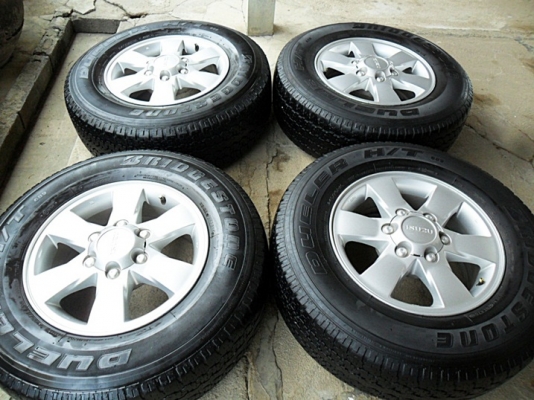 แม็กแท้ ขอบ16-6รู139สภาพสวย พร้อมยางดอกหนา บริดสโตน245-70 R16(4ล้อ 5,500บ.)