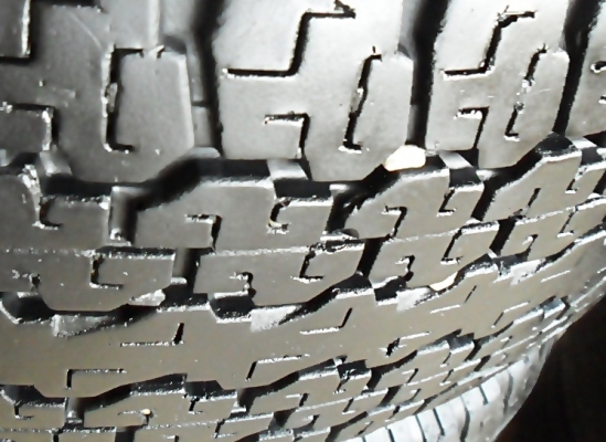 แม็กแท้ ขอบ16-6รู139สภาพสวย พร้อมยางดอกหนา บริดสโตน245-70 R16(4ล้อ 5,500บ.)