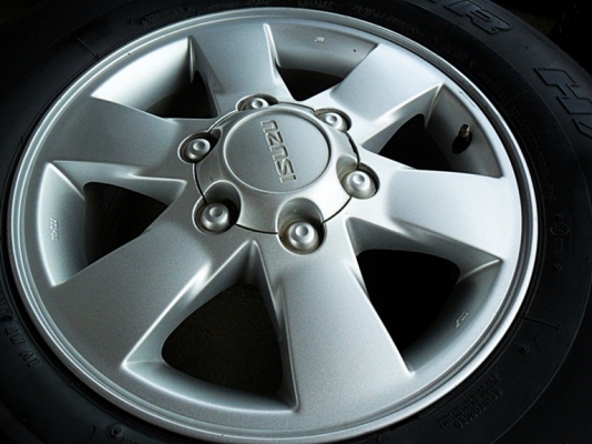 แม็กแท้ ขอบ16-6รู139สภาพสวย พร้อมยางดอกหนา บริดสโตน245-70 R16(4ล้อ 5,500บ.)