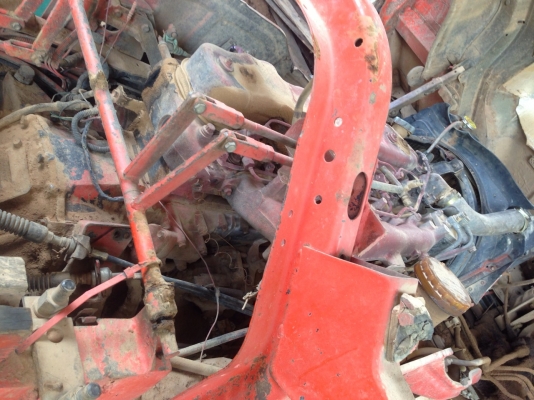 หกล้อ อีซูซุ FRR 195 แรง (เล่มทะเบียน) มีแต่ตามเอาเอง เจ้าของรถชำระจ่ายค่างวดหมดแล้วแต่ไม่ตามเอาเล่ม2ปีแล้ว ตามได้ครับ ที่ไฟแนนช์ บ.บัวหลวง จ.สุรินท์