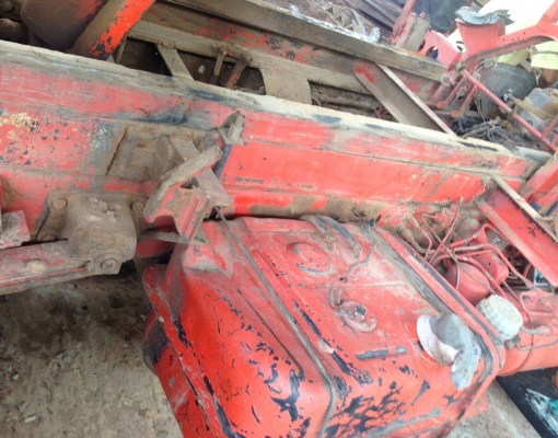 หกล้อ อีซูซุ FRR 195 แรง (เล่มทะเบียน) มีแต่ตามเอาเอง เจ้าของรถชำระจ่ายค่างวดหมดแล้วแต่ไม่ตามเอาเล่ม2ปีแล้ว ตามได้ครับ ที่ไฟแนนช์ บ.บัวหลวง จ.สุรินท์