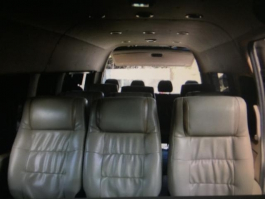 รถตู้ COMMUTER