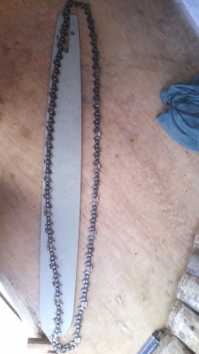 บาพร้อมโซ่