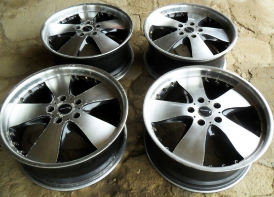 แม็กซิ่งVIPขอบ18 แม็กนอกแท้ -5รู114.3 กว้าง8  ออฟเซ็ท 40 (4วง 4,500บ.)