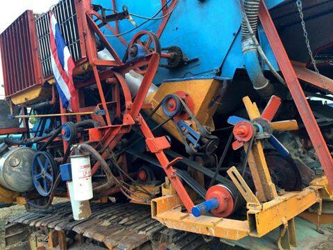 ขายรถเกี่ยวข้าวบางไทร  เครืองisuzu 195 ตัวเดิน10 อุ้ม1.8 ตัน ปั๊มแฝด 22