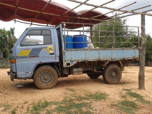 ขายรถบรรทุก 4 ล้อ คัสซีดี เครื่อง 4BC2 100 แรงม้า ยกหัวได้ แต่งเกียร์สั้น ทะเบียนขาด 5 ปี ราคาต่อรองได้ครับ