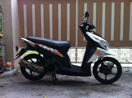 ขออนุญาติขาย Honda Click Combi Brake ตัวTOP ล้อแม็ก ขาวมุก ฟรีค่าโอน