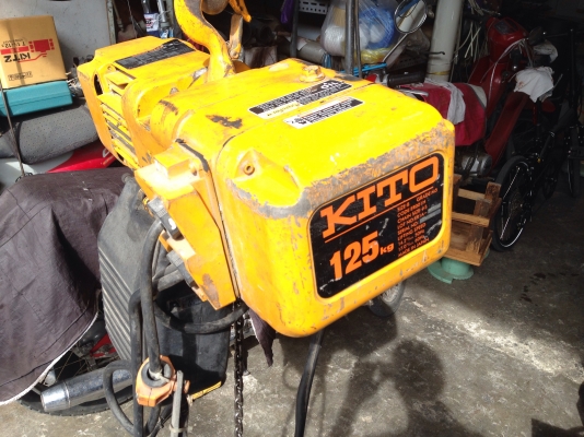 ขายรอกไฟฟ้า Kito 125Kg. 380V สภาพสวย วิ่งนิ่ม พร้อมใช้งาน ( ไม่มีตัวกันโซ่ครับ )