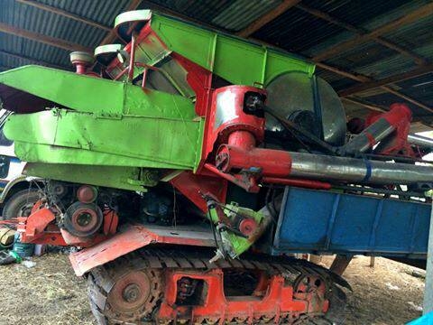 ขายรถเกี่ยวข้าวไทยเส็งยนต์