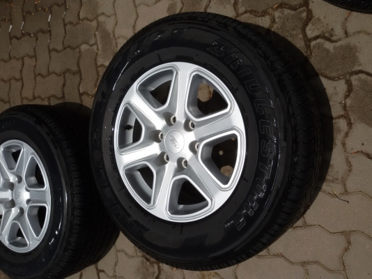 ขายล้อ FORD RANGER ขอบ 17" ขายล้อ FORD RANGER ขอบ 17"