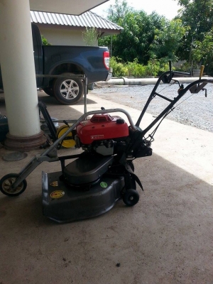 รถตัดหญ้า HONDA UM643 รถตัดหญ้า HONDA UM643