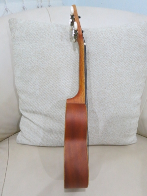 อคูเลเล่ UKULELE USA ยี่ห้อ MAKAI ของใหม่ มือหนึ่ง ขนาด Soprano รุ่น UK-55 ไม้มะฮอก