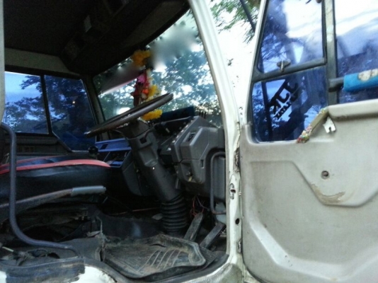 รถมิตซู 10 ล้อ หัวลาก FN527 - TC / 220  แรงม้า.  ปี 38.    สนใจติดต่อ  081 - 6079515