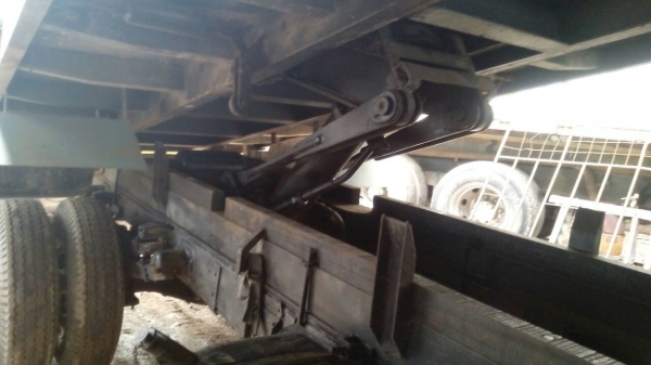 ขายด่วนรถ6ล้อดั้มKS  เครือง110แรงม้ารถสวยเดิมเครืองดี