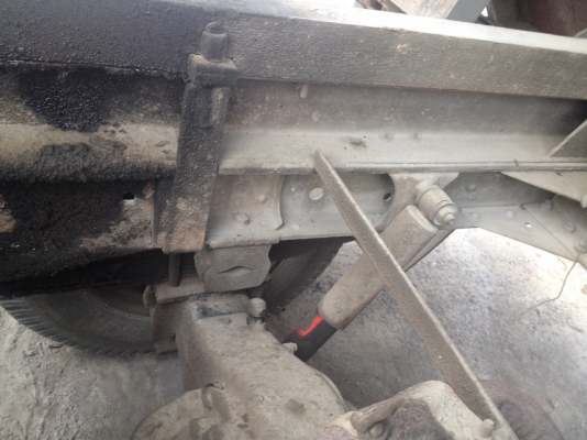 รถบรรทุก 6 ล้อดัมพ์ ISUZU NPR  125 แรงม้า ปีจดทะเบียน 2535