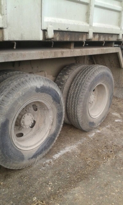 รถฮีโน่ 10 ล้อดั้ม FM3H  195 แรงม้า. ปี 38.    สนใจติดต่อ  081 - 6079515