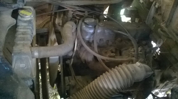 ขายรถบรรทุก 4 ล้อ ISUZU 85 คัสซีสวย เครื่องดี ทะเบียนพร้อมโอน