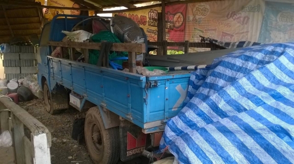 ขายรถบรรทุก 4 ล้อ ISUZU 85 คัสซีสวย เครื่องดี ทะเบียนพร้อมโอน