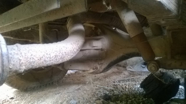 ขายรถบรรทุก 4 ล้อ ISUZU 85 คัสซีสวย เครื่องดี ทะเบียนพร้อมโอน