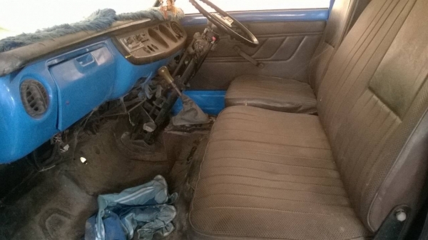 ขายรถบรรทุก 4 ล้อ ISUZU 85 คัสซีสวย เครื่องดี ทะเบียนพร้อมโอน