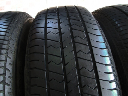 ขายยาง DUNLOP D80 205-65-15 ปี13 ดอกแน่น (1ชุด)