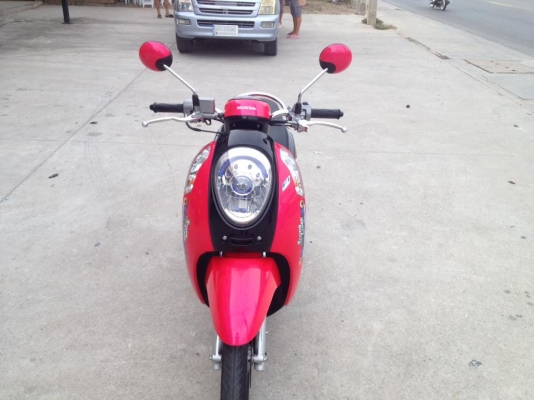 ฮอนด้า สกู๊ปปี้ไอ สีชมพู-ดำ ปี 57 ลายล่าสุด สภาพสวย เดิม ๆ