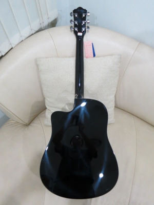 2,990.-กีต้าร์โปร่งเว้า Mantic รุ่น AG-370c สีดำเงา สวยมาก ของใหม่ มือหนึ่ง มี 3 สี