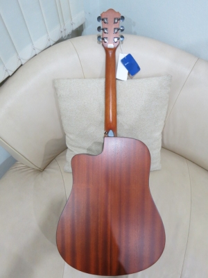 2,990.-กีต้าร์โปร่งเว้า Mantic รุ่น AG-370c สีดำเงา สวยมาก ของใหม่ มือหนึ่ง มี 3 สี