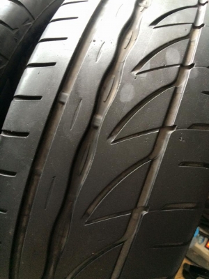 ขายยางขอบ 16"215/55R16  ปี 13 Bridgestoneสวยๆ 4 เส้น ขาย 2,200 บาท