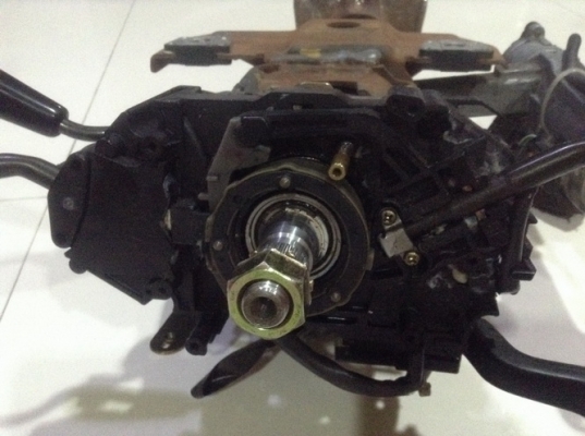 ขายแกนคอพวงมาลัยโตโยต้าVX80 เก่าญี่ปุ่น